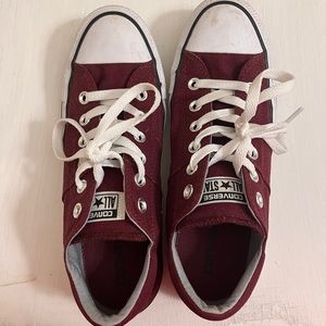 Maroon Converse W8/M6